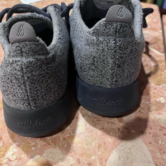 Women's Wool Runners size 6 - Picture 2 of 4